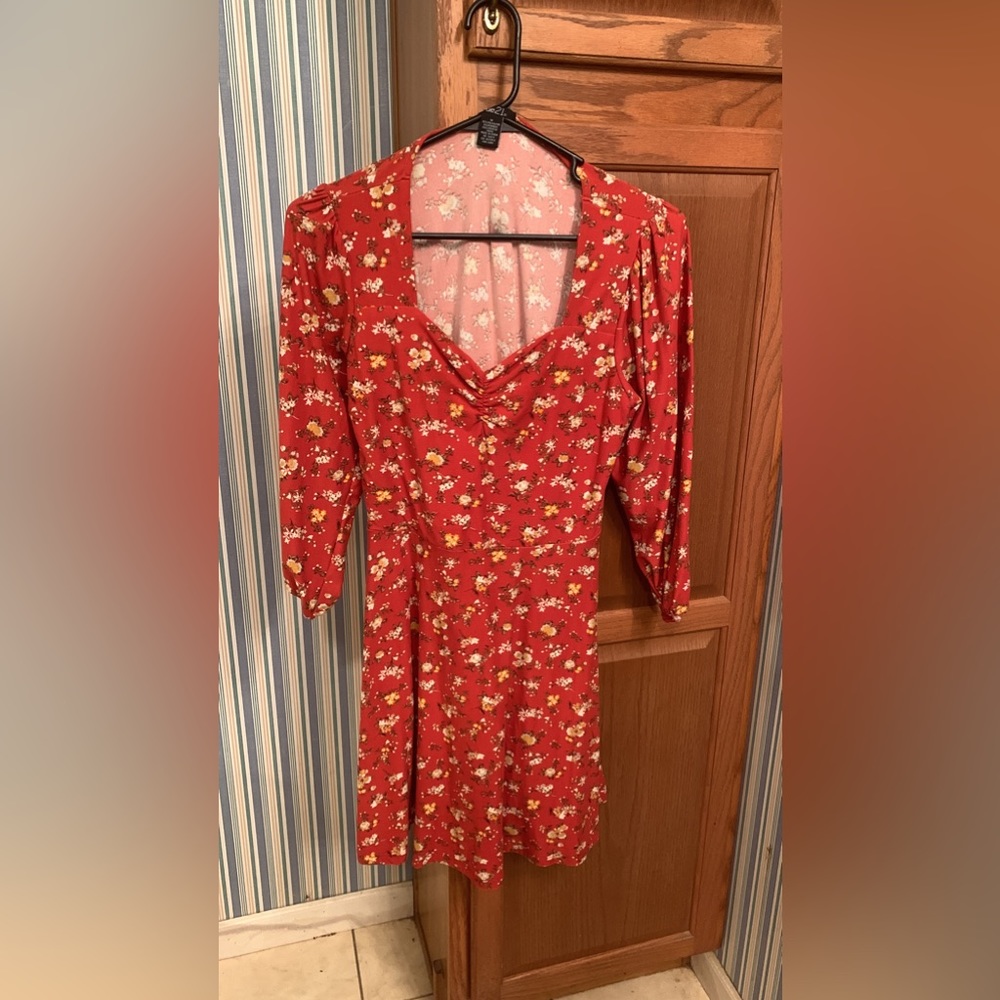 Elbow length sleeve dress at knee length never worn